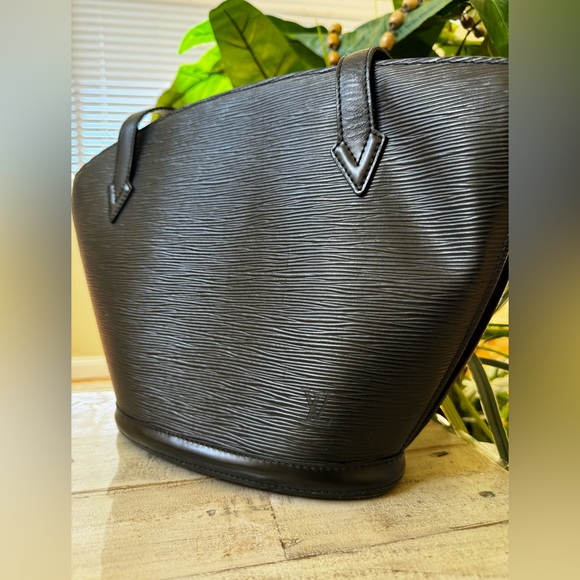 Louis Vuitton 💫 Epi Leather Bag 💫 - Picture 12 of 14